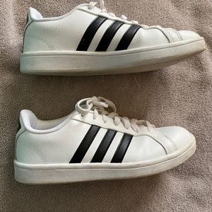 Adidas Womens Cloadfoam Sneakers Size 8